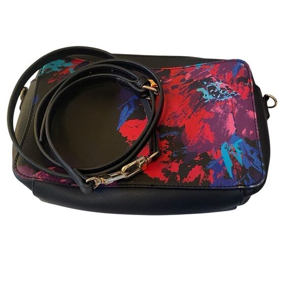 Trina Turk Black Multi-Colored Floral Crossbody w/ Detachable Handle. - Picture 5 of 12